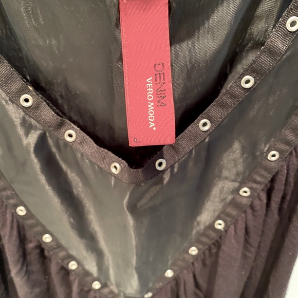 Vero moda โข Long black camisole w neck design - Picture 4 of 10